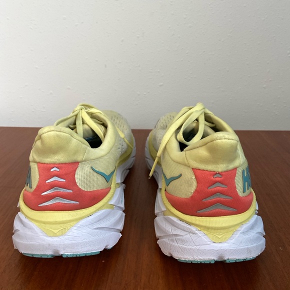 Hoka Women's Clifton 8 Max Cushioned
Road Running Shoes - Picture 6 of 8